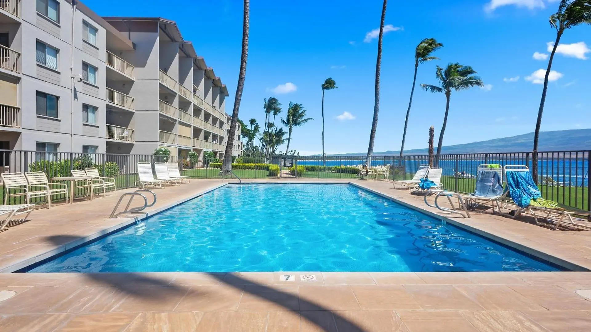 Holiday home Maalaea Kai 311 - Direct Ocean Front, Split Ac *