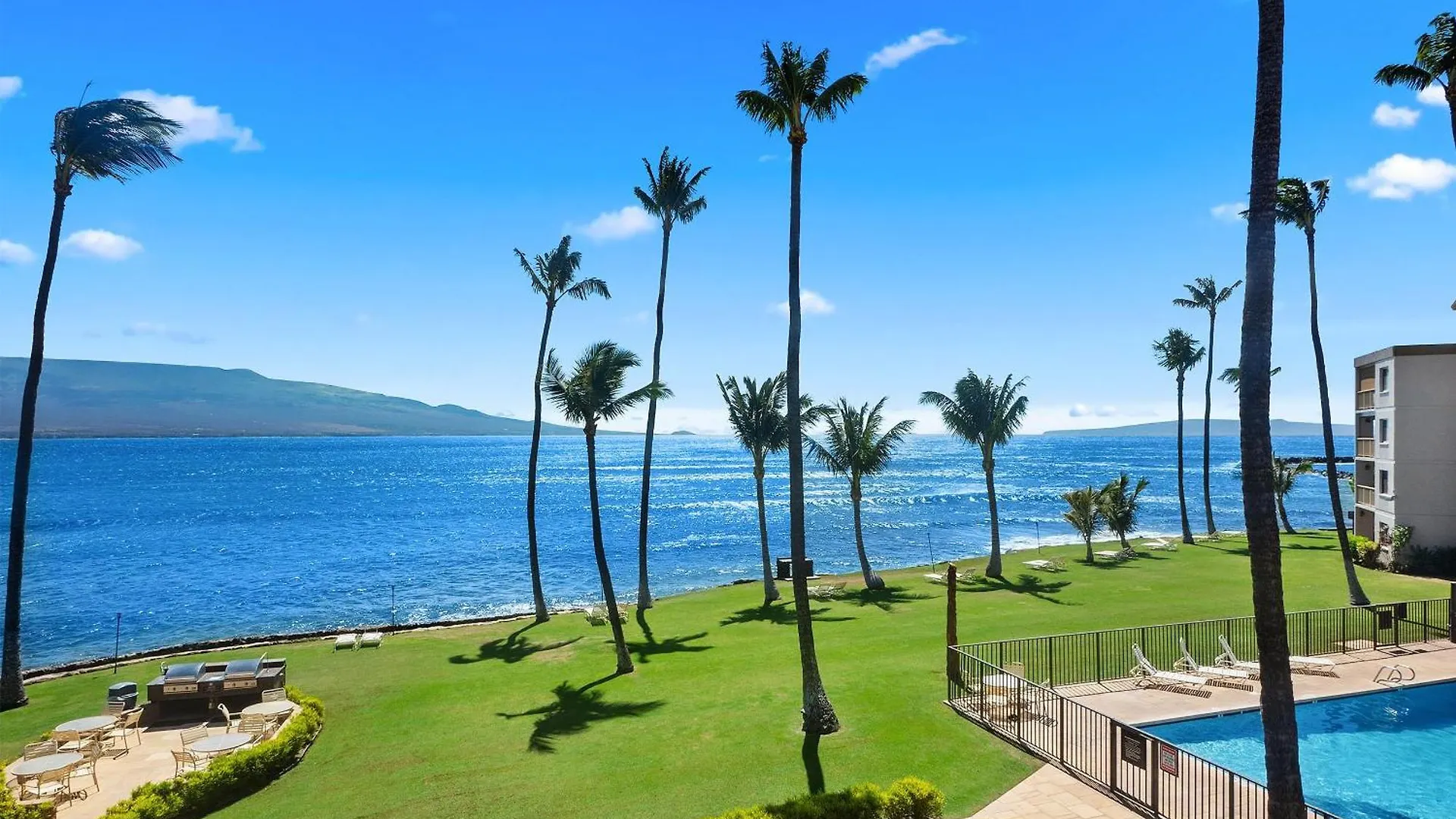 Maalaea Kai 311 - Direct Ocean Front, Split Ac Holiday home