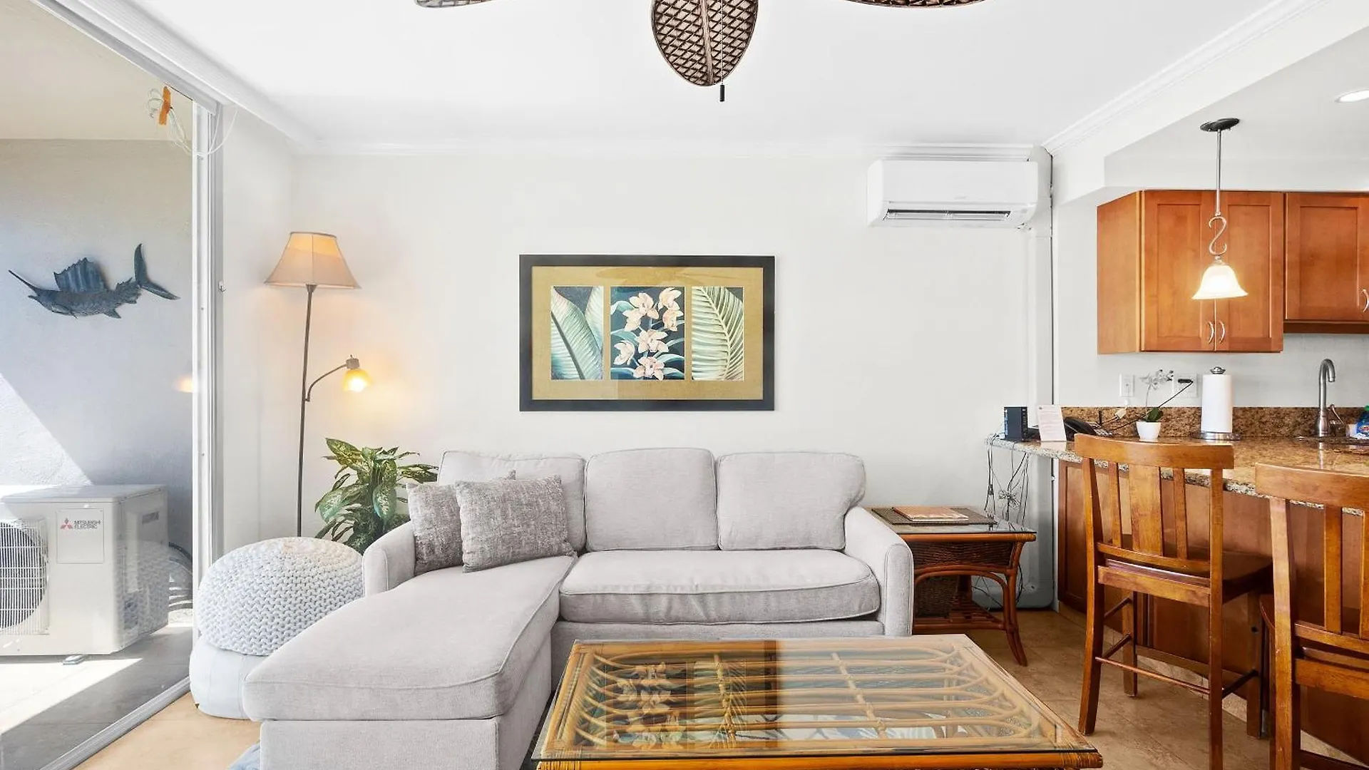 Maalaea Kai 311 - Direct Ocean Front, Split Ac *