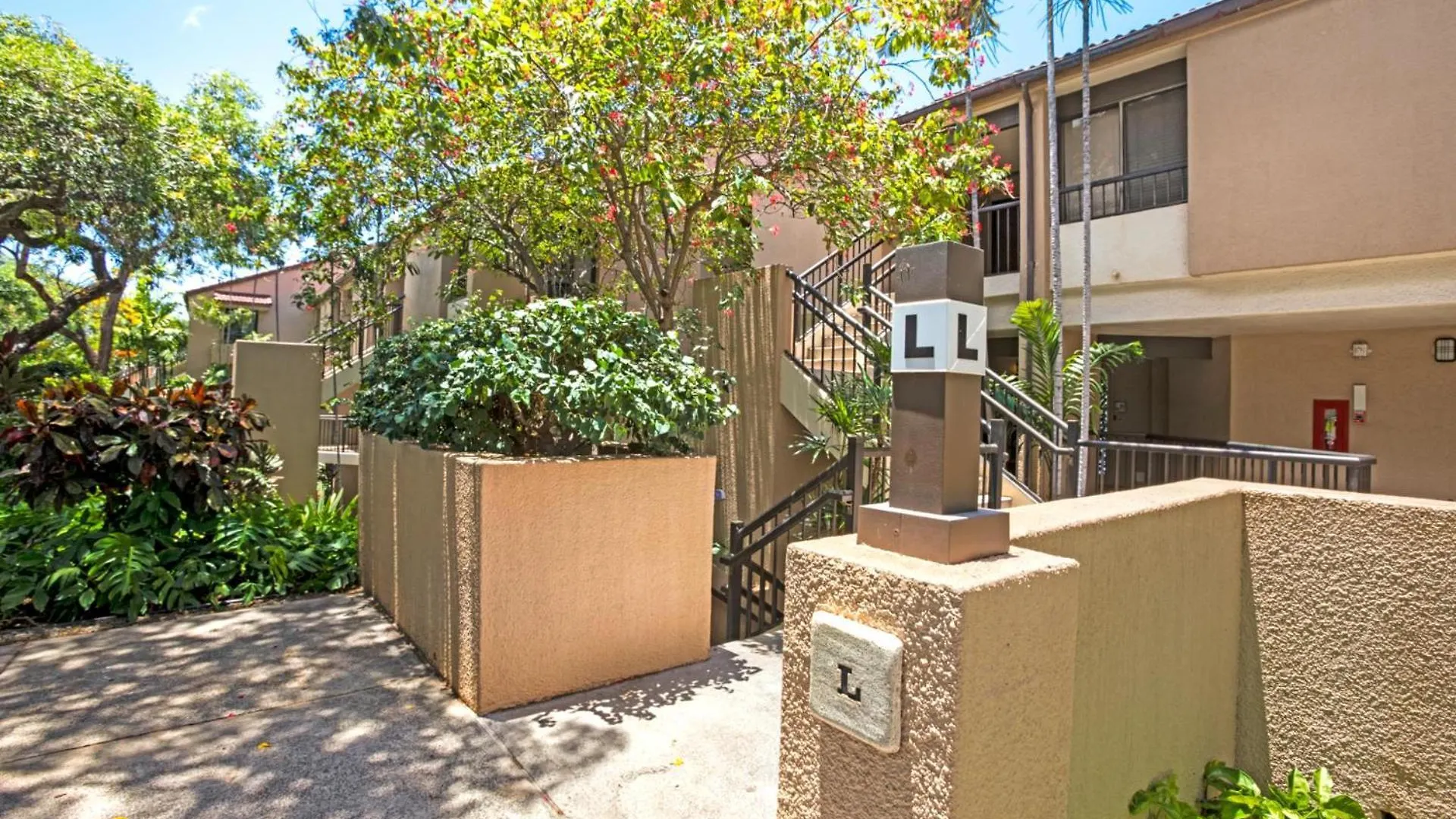 Apartment Kbm Kro-l201: Remodeled Ocean View With Free Car