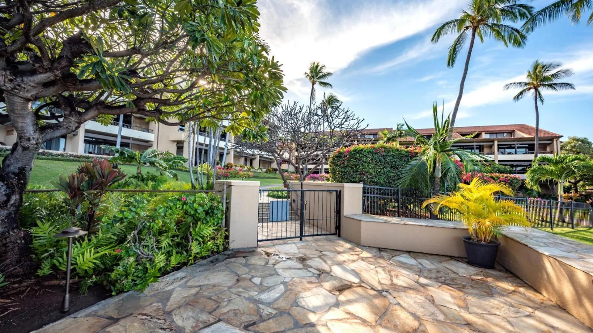 Kbm Kro-l201: Remodeled Ocean View With Free Car