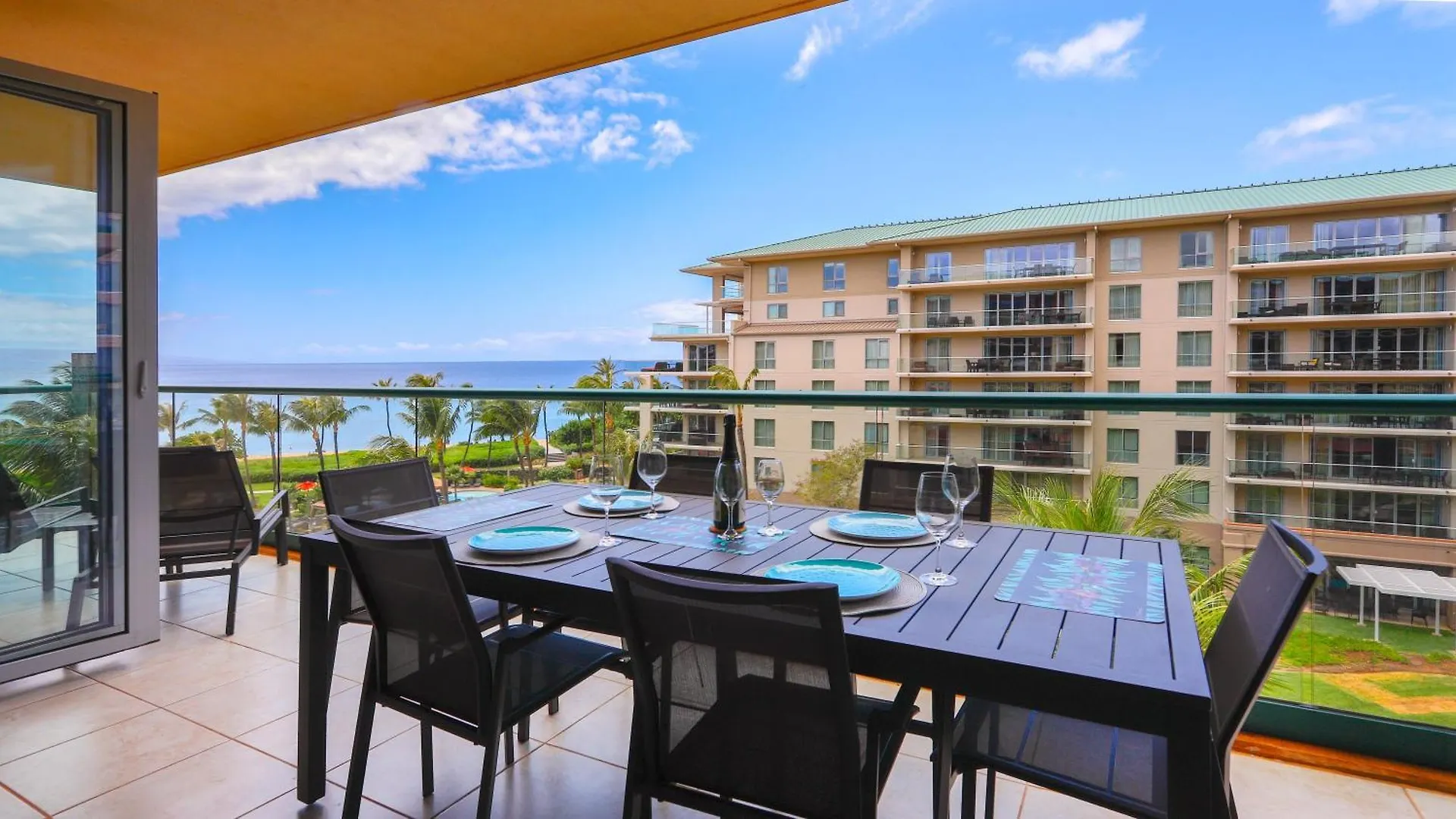 Konea 505: 2 Bed/2 Bath, Ocean & Sunset Views