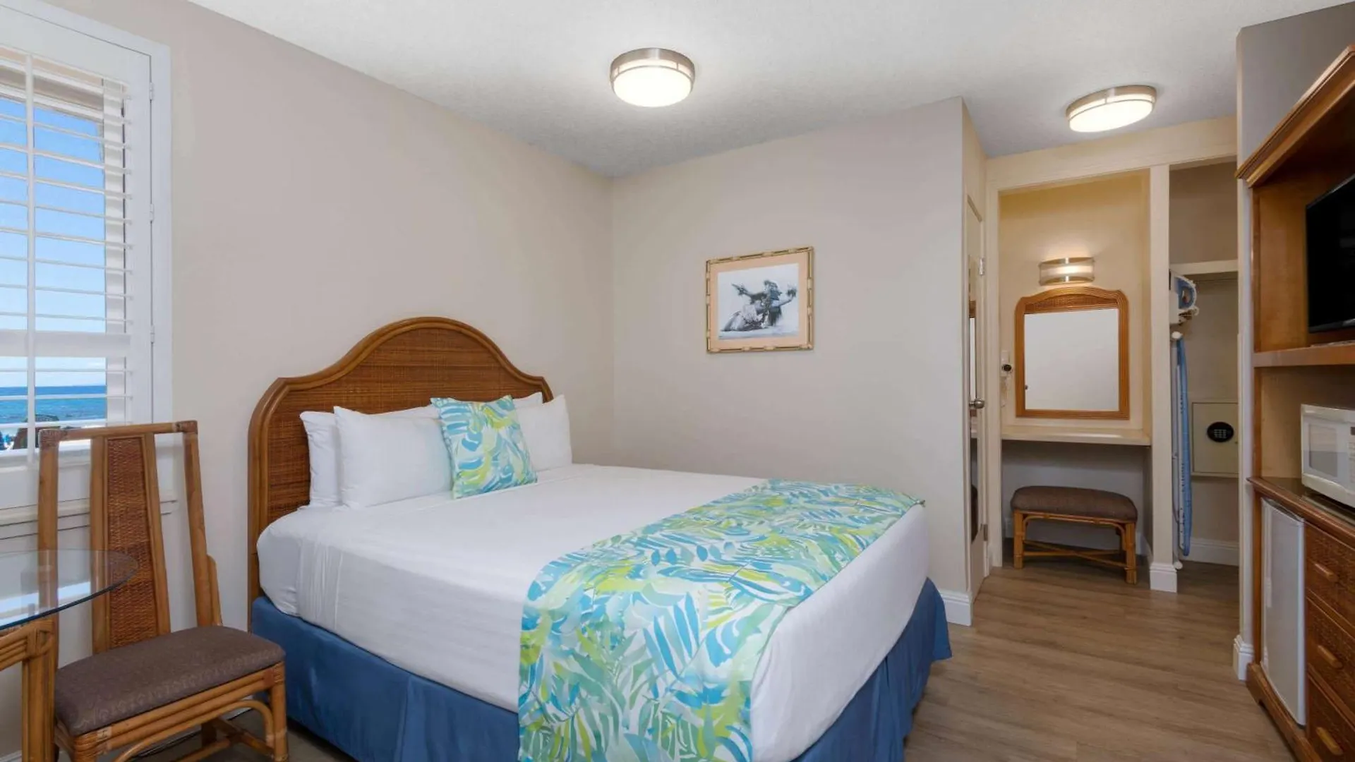 Days By Wyndham Maui Oceanfront