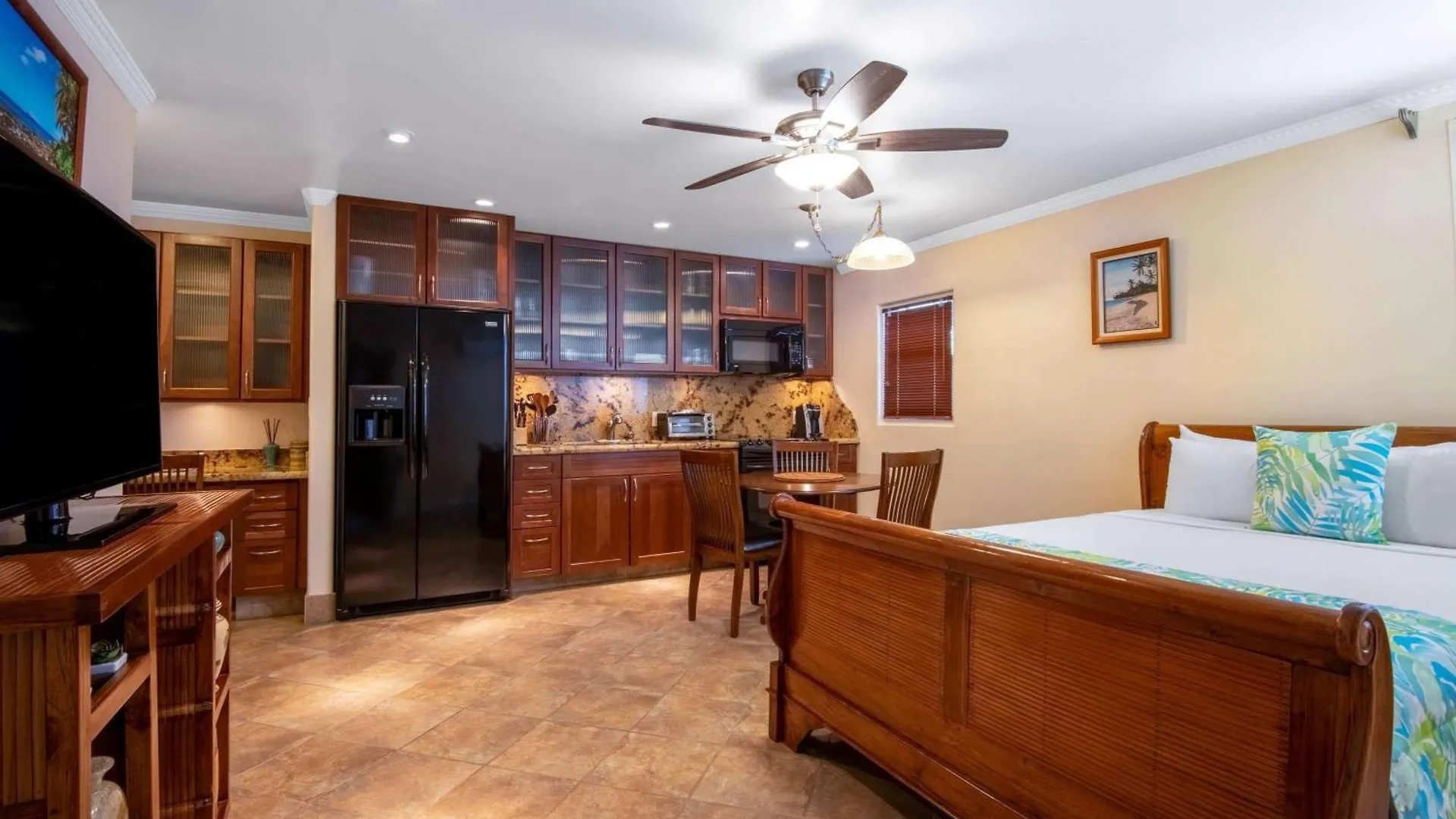 Days By Wyndham Maui Oceanfront