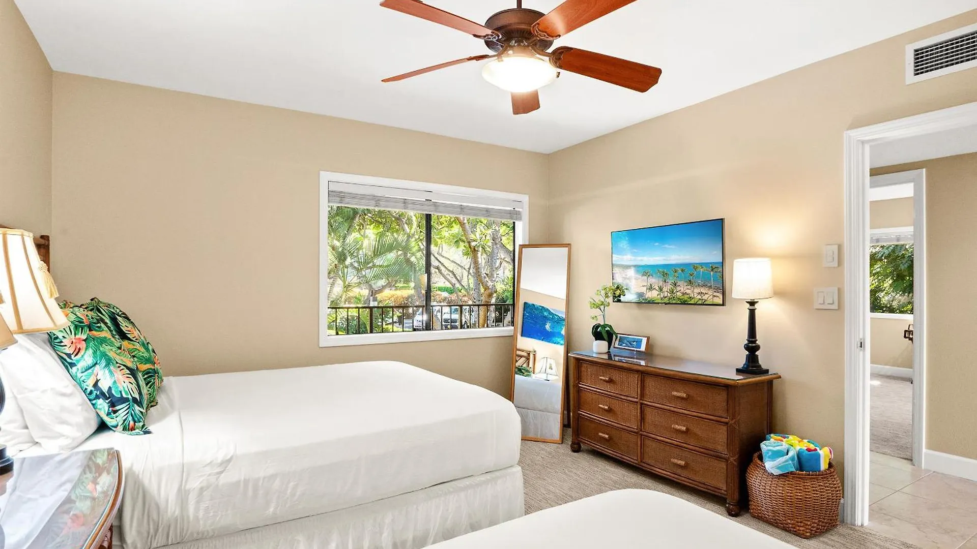 Makena Surf G-201 - End Unit, Panoramic Views, Ac! *