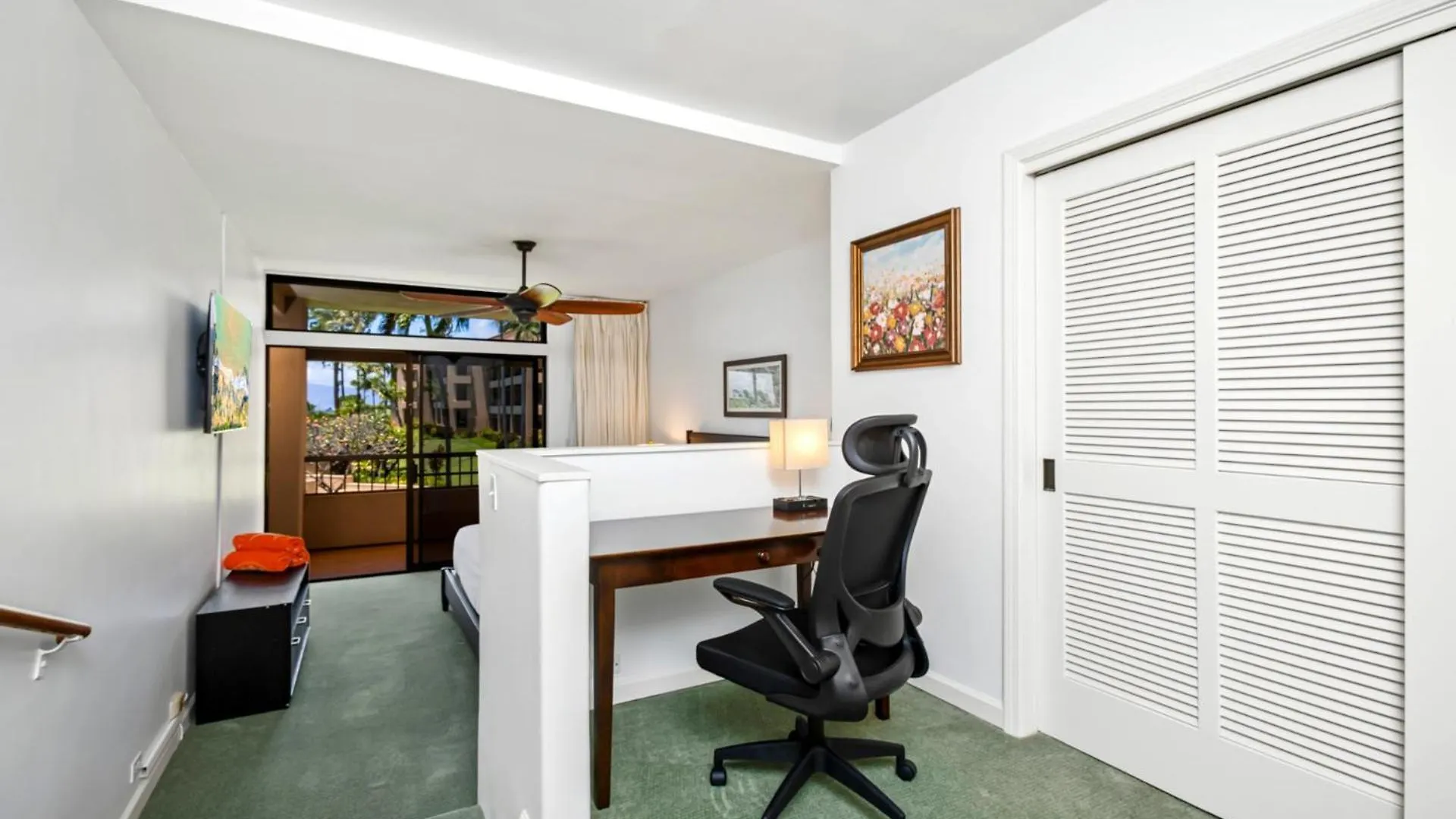 Kbm Free Car Royal Kro-g201 Island Inspired Gem Apartment *