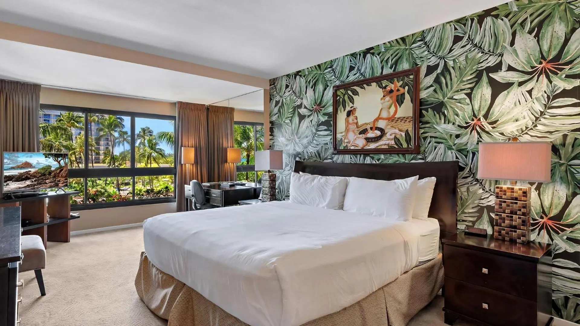 The Kaanapali Alii By Maui