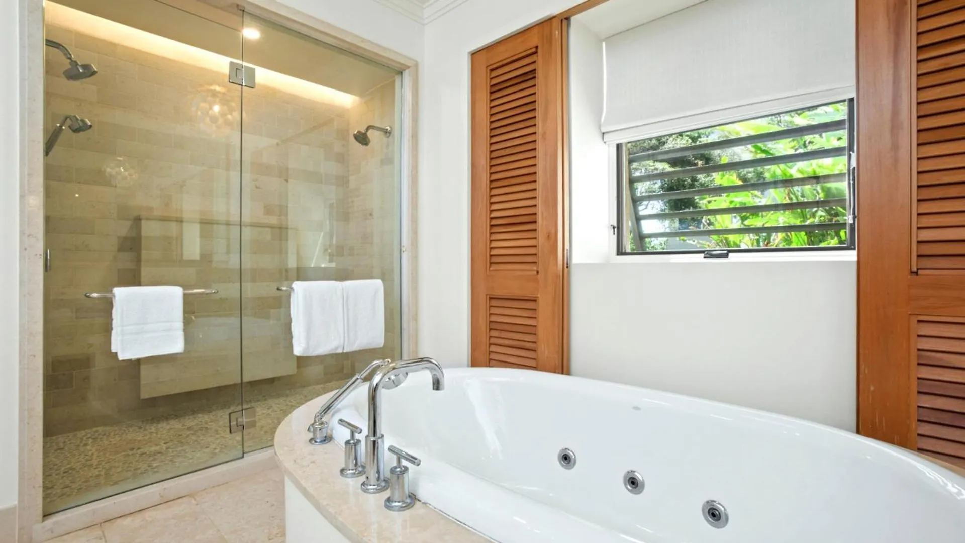 Hale Ohana At Montage Bay: Luxury Group Retreat With & Car Apartment Kapalua