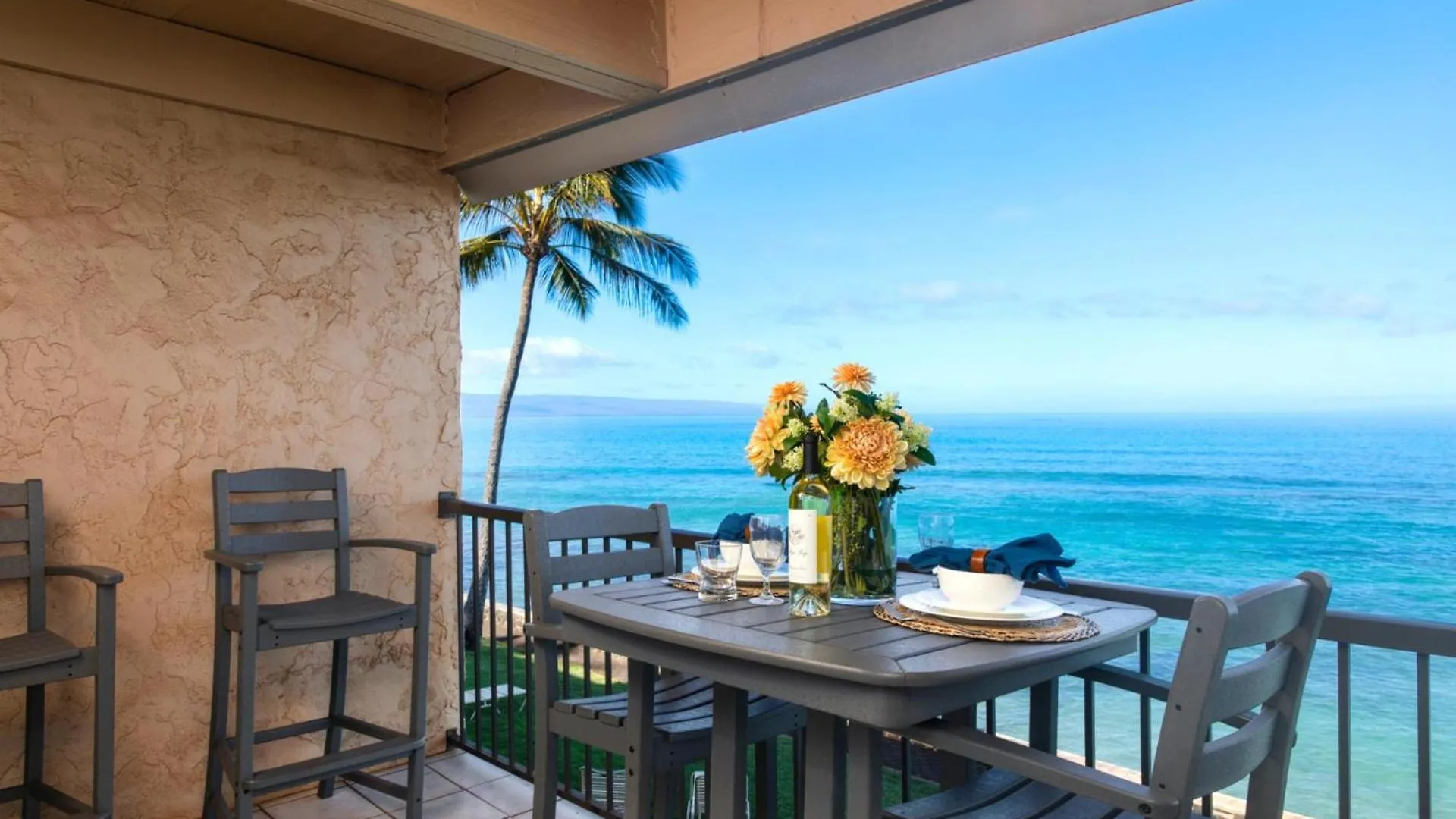 Kbm Free Car Lokelani Lok-b201 Ocean Front 2 Bedrooms Recently Remodeled Apartment