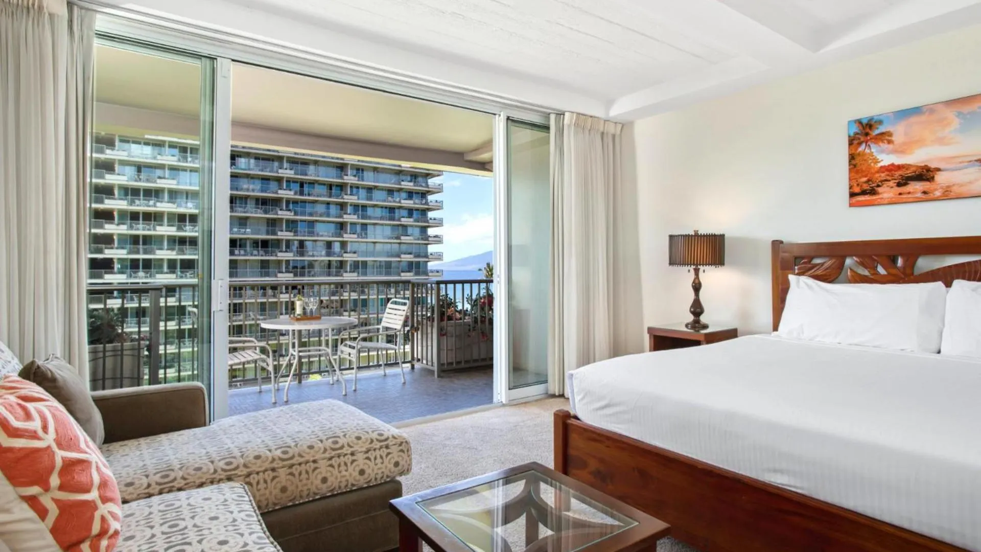 Kbm Free Car The Whaler Wh1-615 Free Car Included With Stunning Beachfront Apartment *