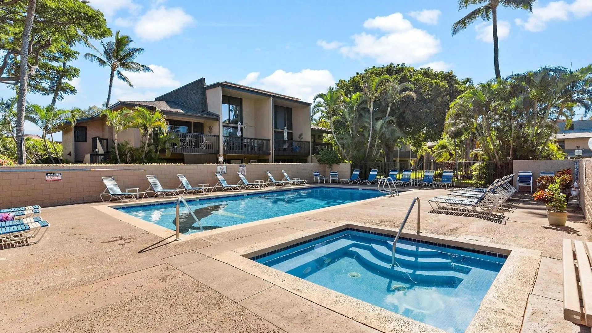 Garden Estates C-201 - Ocean Views, Split Ac Holiday home Kihei