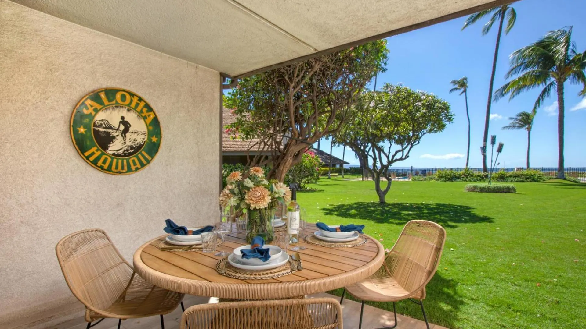 Apartment Kbm Free Car Msr-f2 Stunning Ocean Front Prime Location Turtle Views
