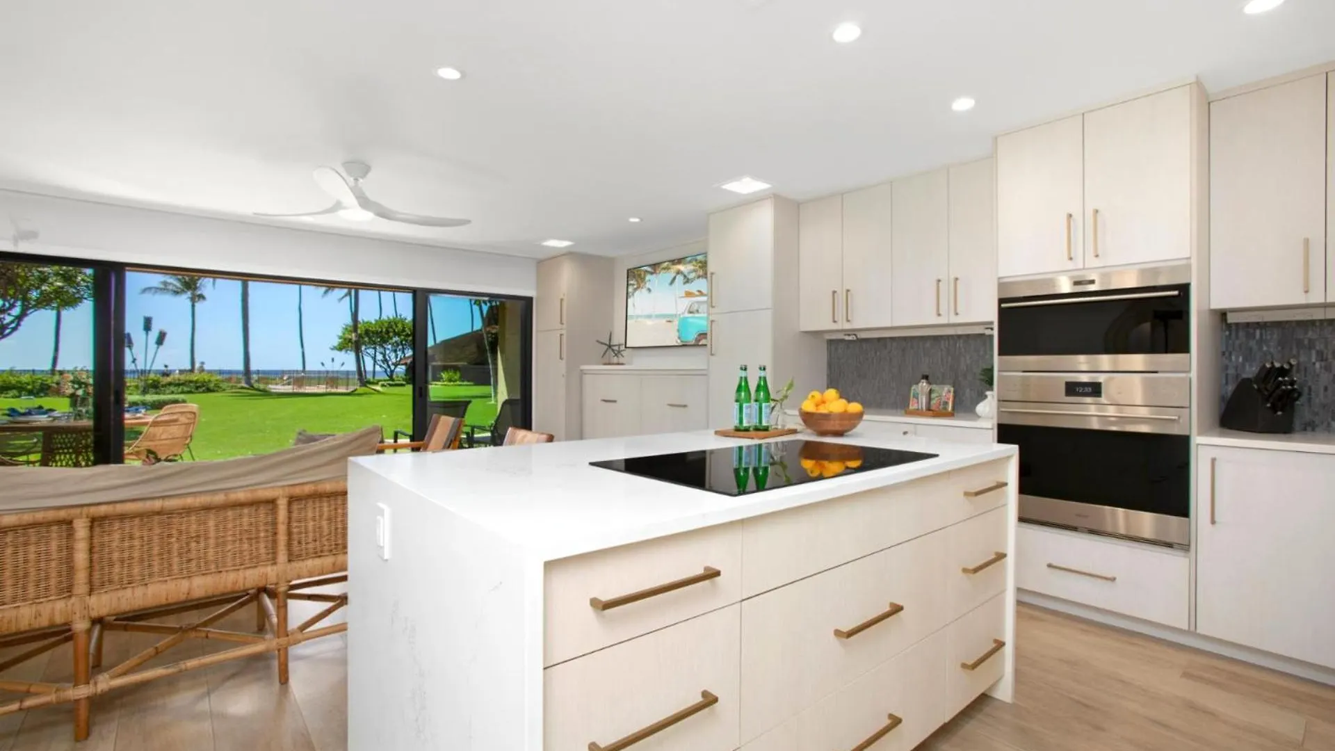 Apartment Kbm Free Car Msr-f2 Stunning Ocean Front Prime Location Turtle Views