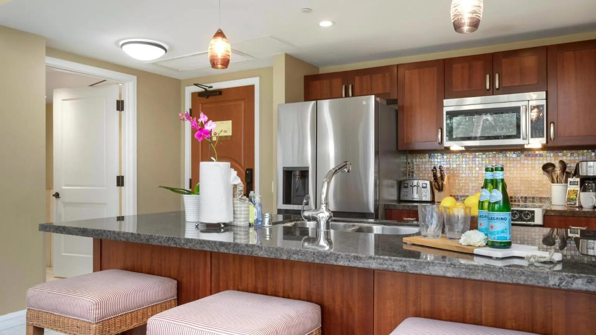 Kbm Free Car Honua Kai Hokulani Ocean View 2bedroom Hkh-114 Beautiful Partial Ocean View Apartment Kaanapali