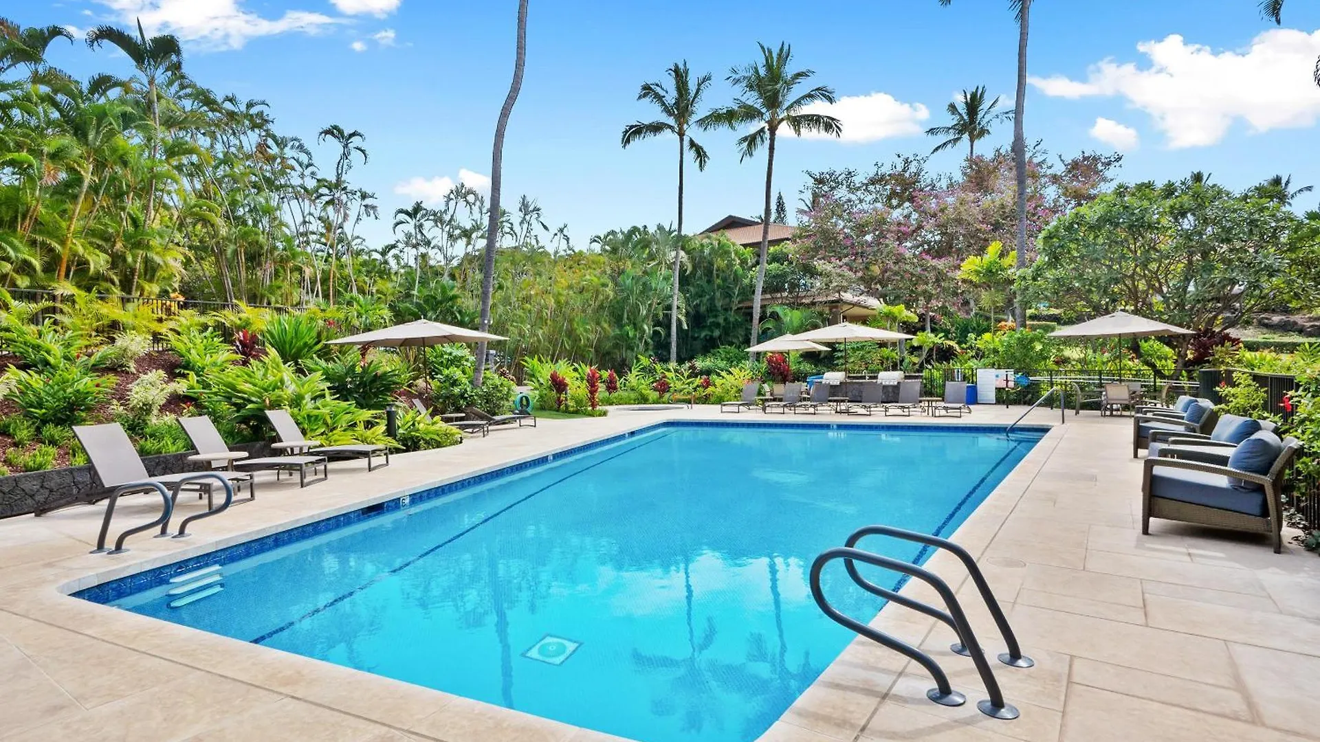 Makena Surf G-201 - End Unit, Panoramic Views, Ac! *