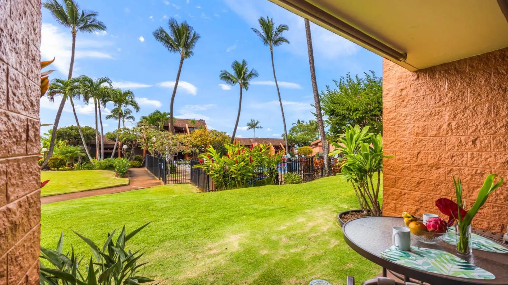 Kuleana Club #307 Pool View - 1 Bedroom & 1 Bathroom - Ground Floor *