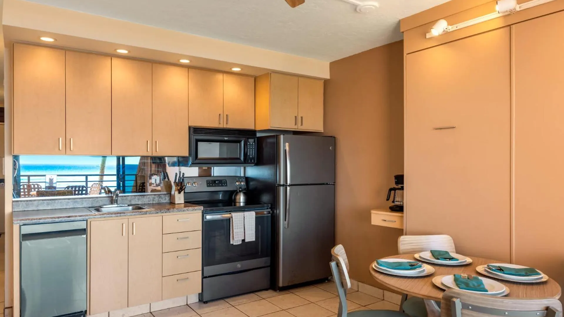 Kuleana Club #710 Oceanfront -1 Bedroom & 1 Bathroom - 2nd Floor Holiday home