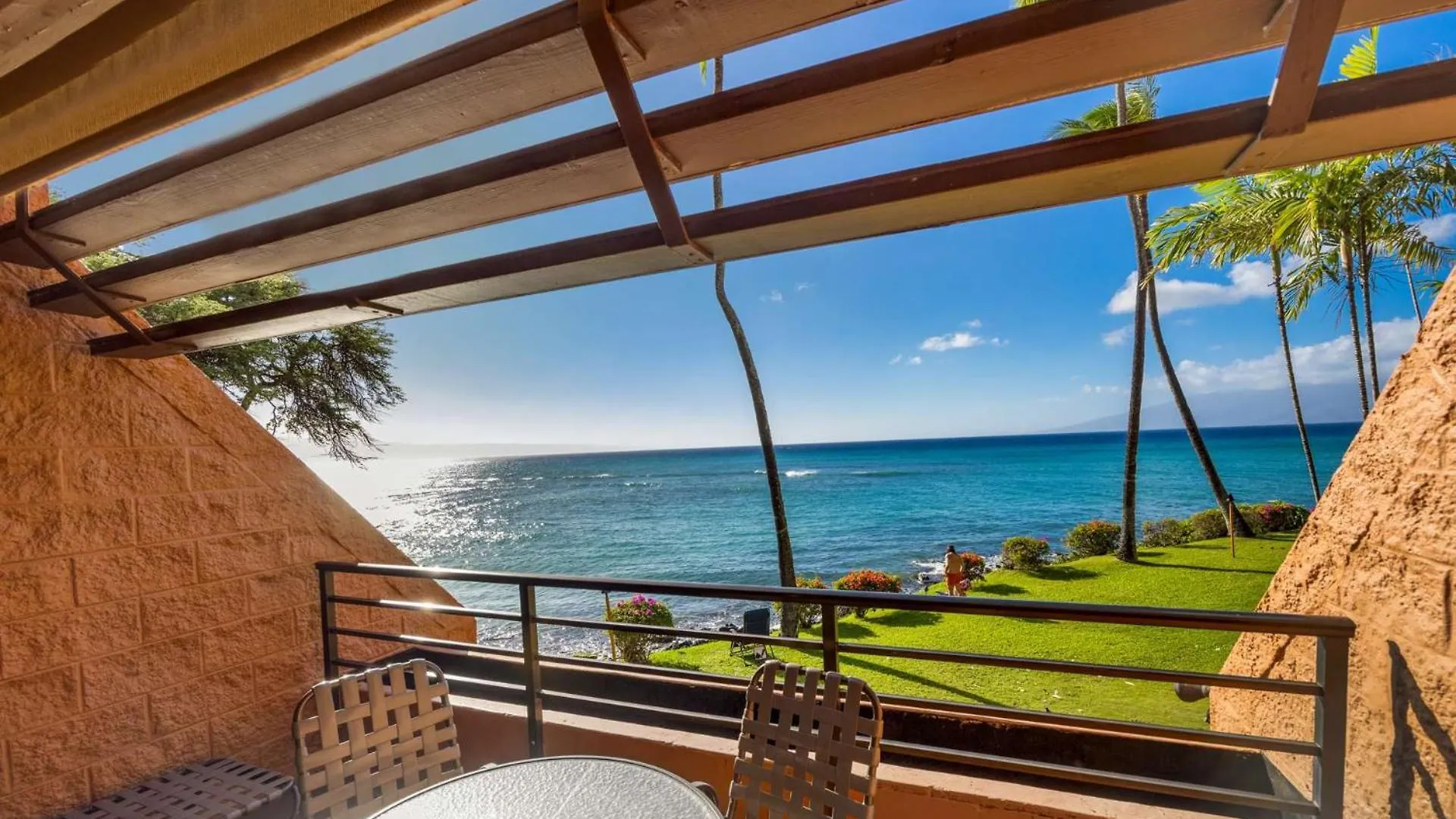 Kuleana Club #710 Oceanfront -1 Bedroom & 1 Bathroom - 2nd Floor Holiday home Kahana
