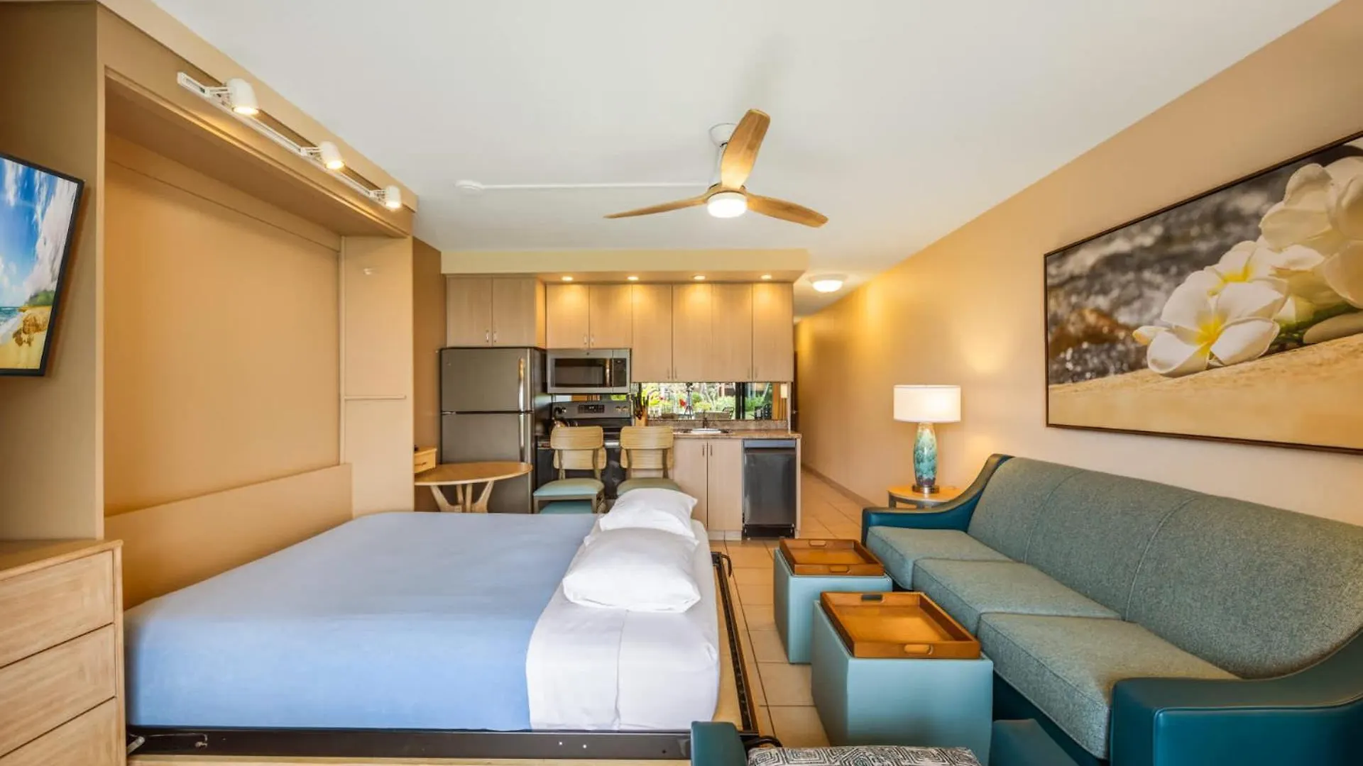 Kuleana Club #707 Oceanfront - 1 Bedroom & 1 Bathroom - Ground Floor Kahana