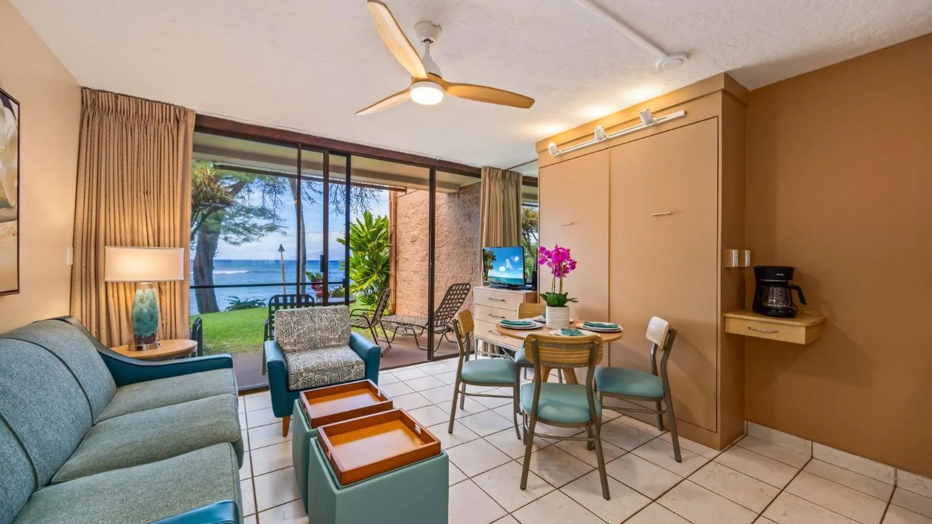 Kuleana Club #707 Oceanfront - 1 Bedroom & 1 Bathroom - Ground Floor *