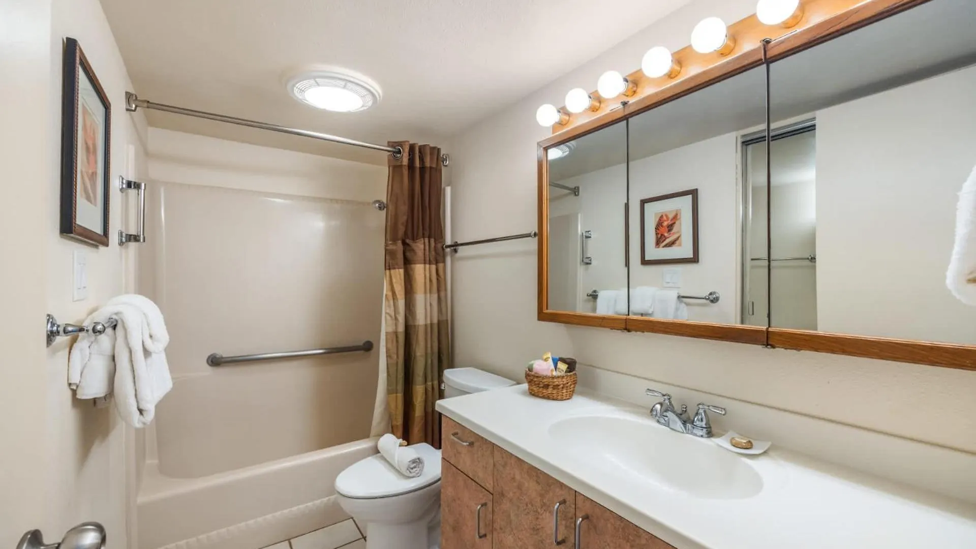 Kuleana Club #606 Oceanfront -1bedroom & 1 Bathroom - Gated *