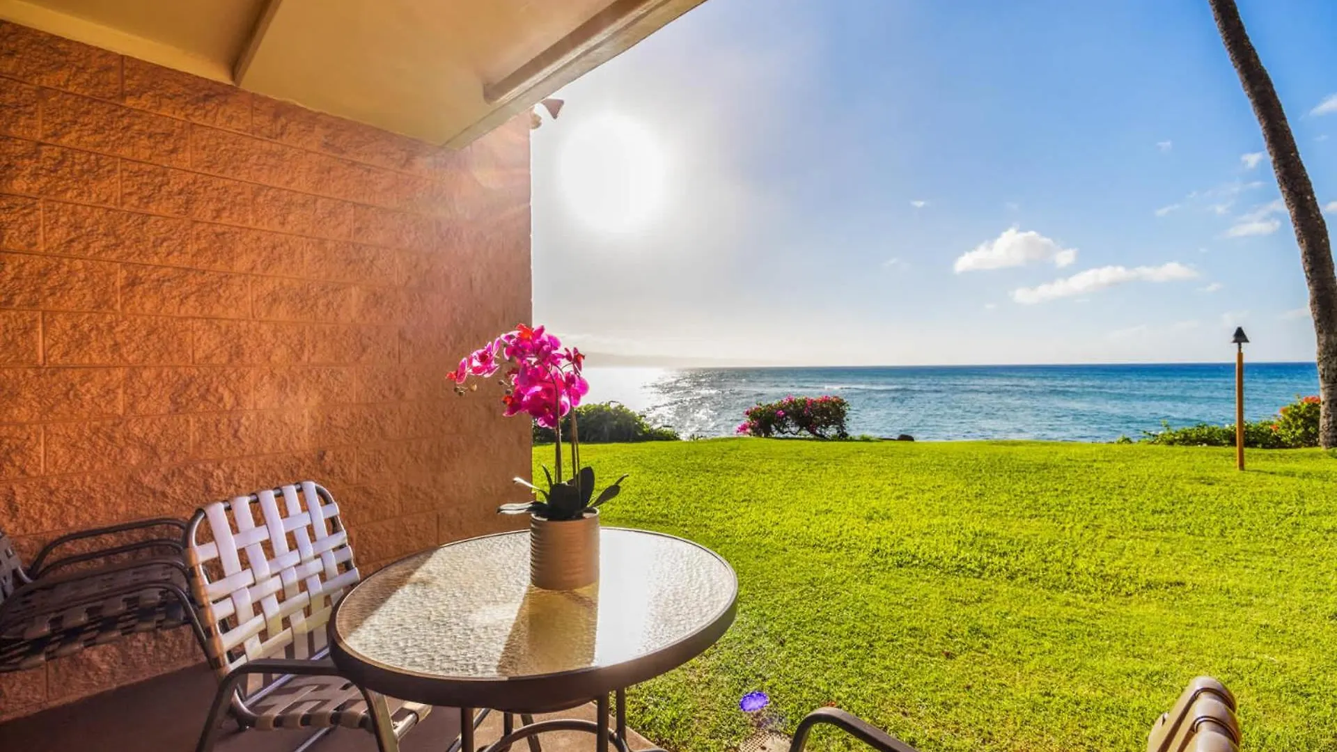 Kuleana Club #606 Oceanfront -1bedroom & 1 Bathroom - Gated