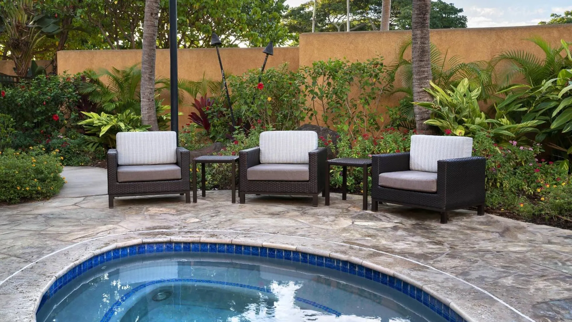 Hotel Courtyard By Marriott Maui Airport 3*