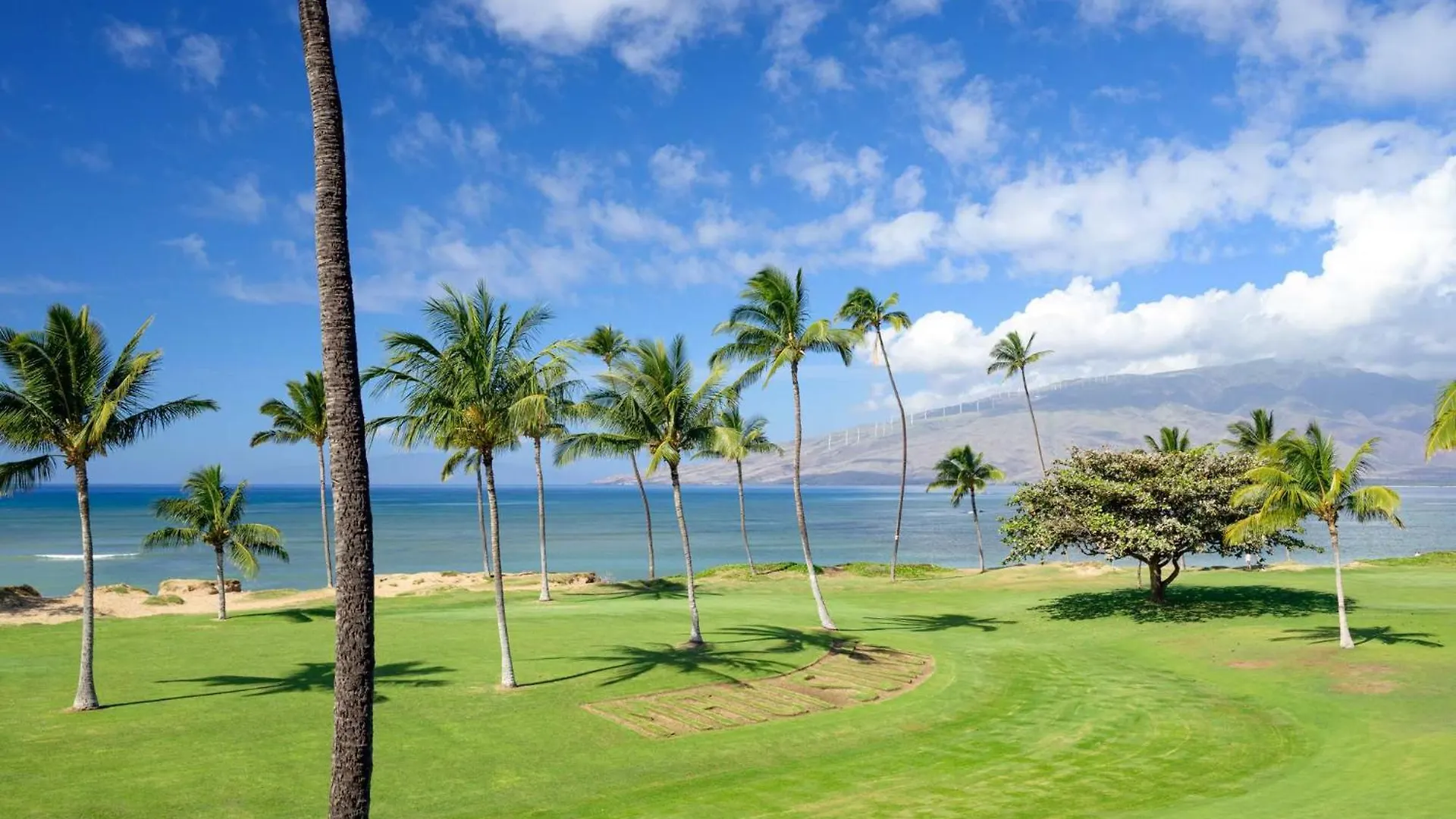 Luxury Maui Escape Ocean Views & Amenities Kihei