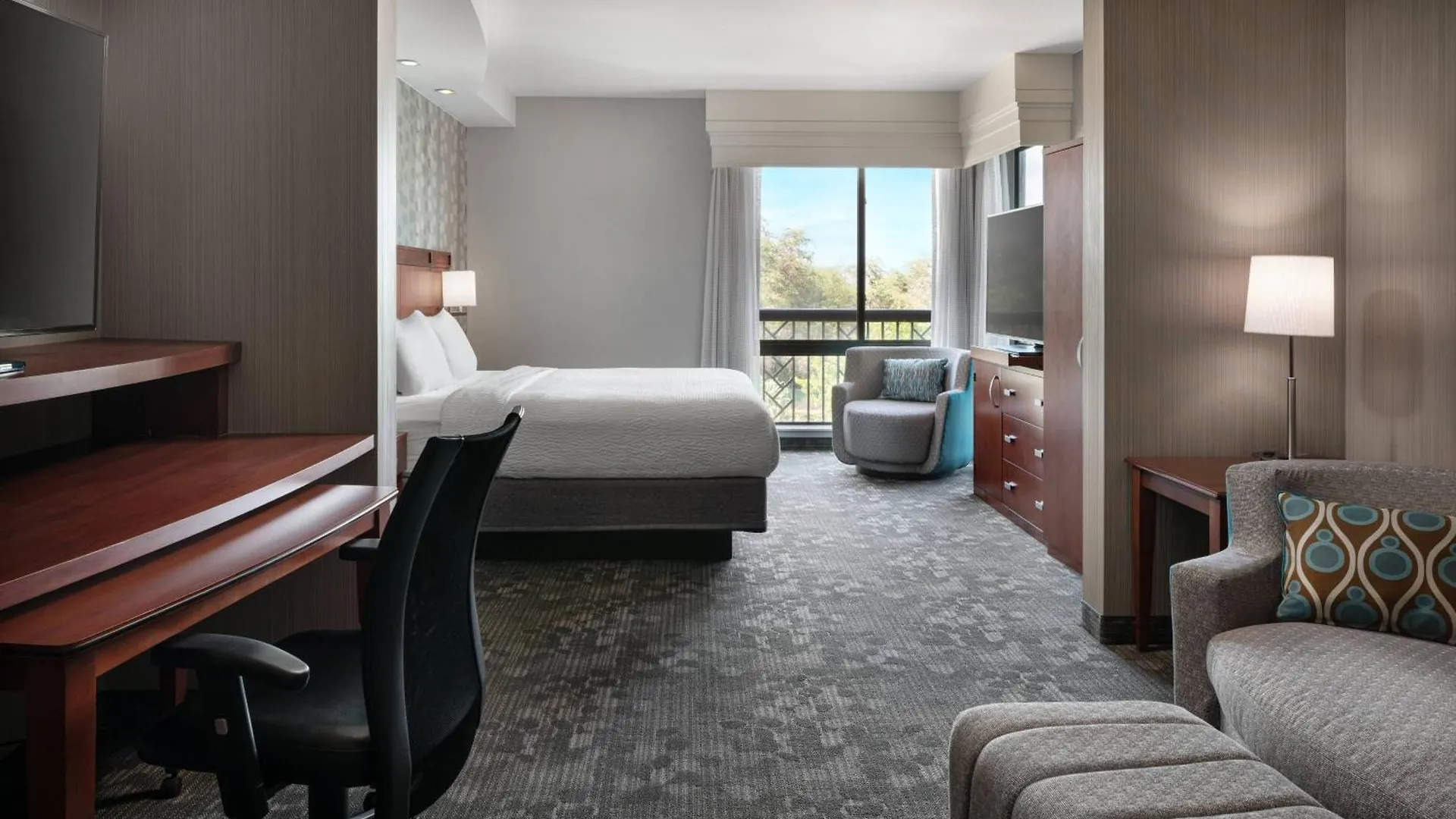 Courtyard By Marriott Maui Airport Kahului