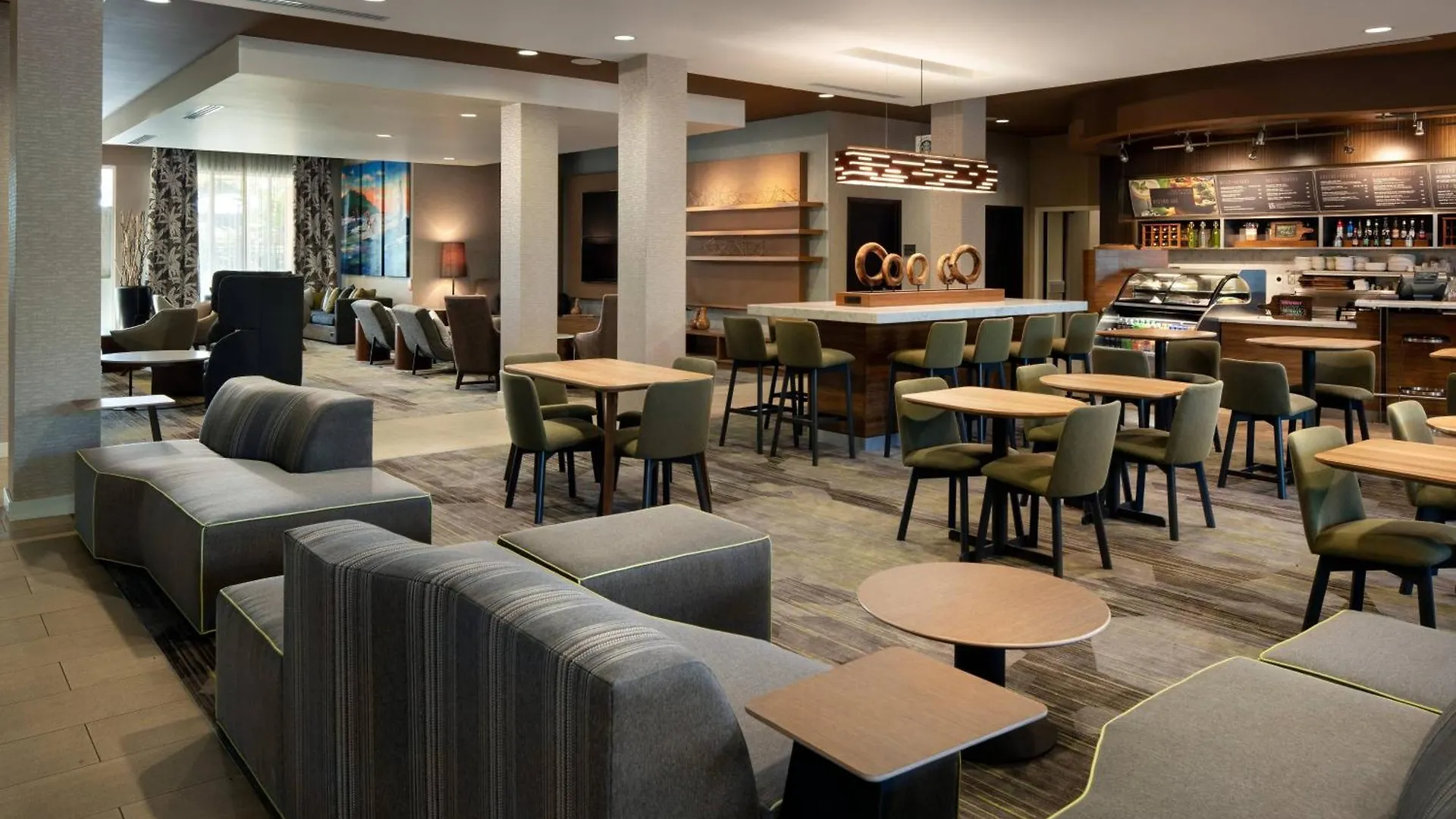 Courtyard By Marriott Maui Airport Hotel 3*