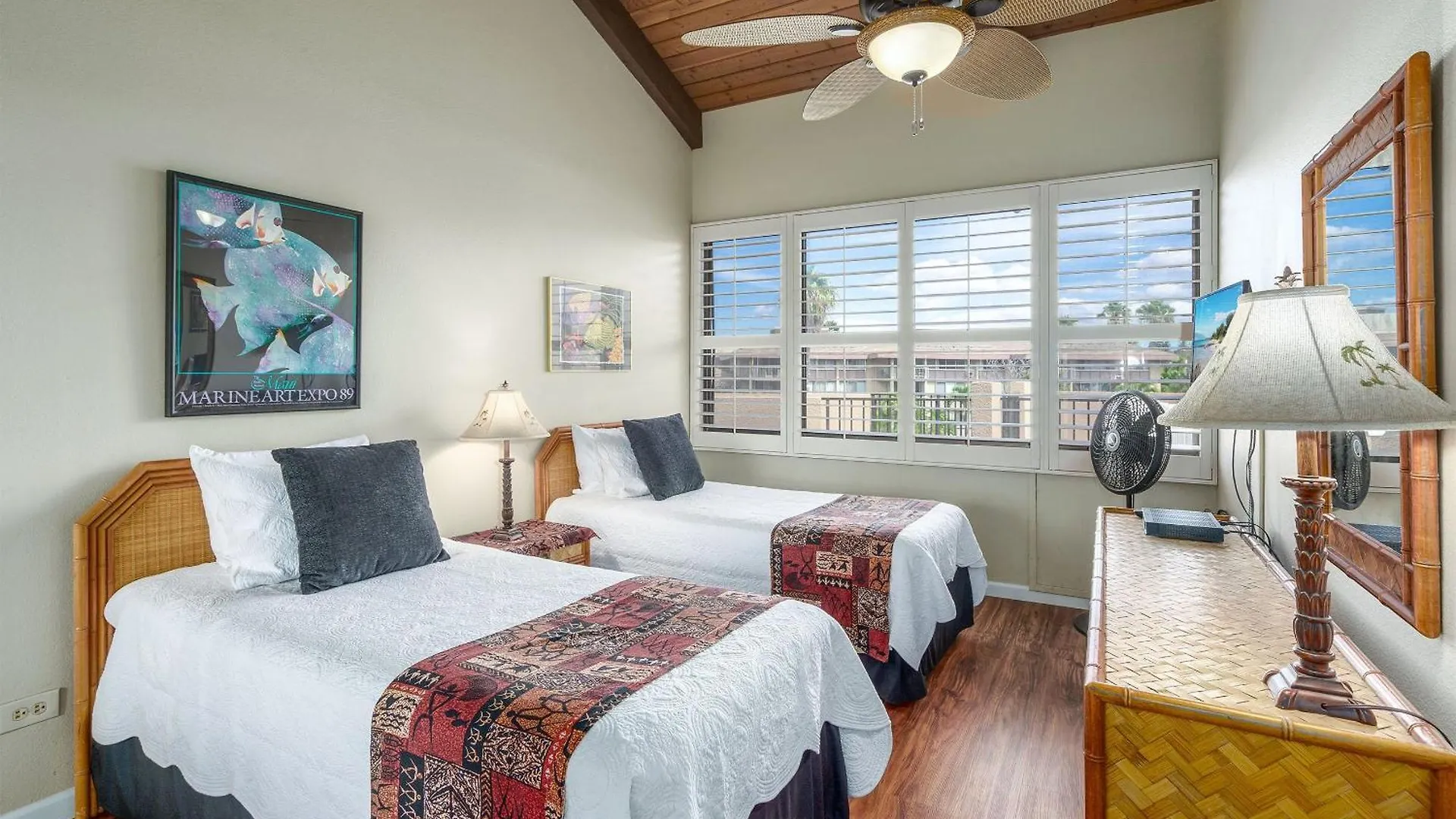 Kamaole Sands 2-406
