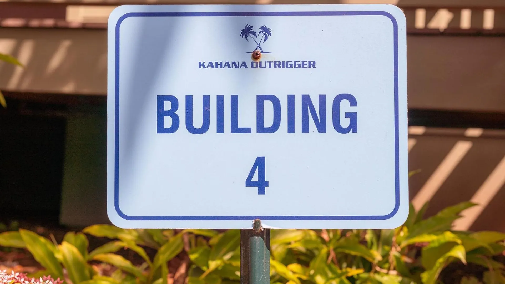 Outrigger 4b1 * Kahana