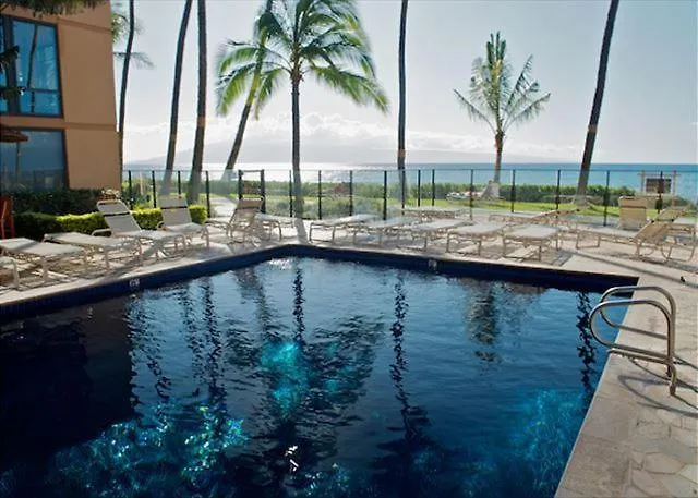 Exquisite One-bedroom, One-bathroom Beachfront Residence! Apartment