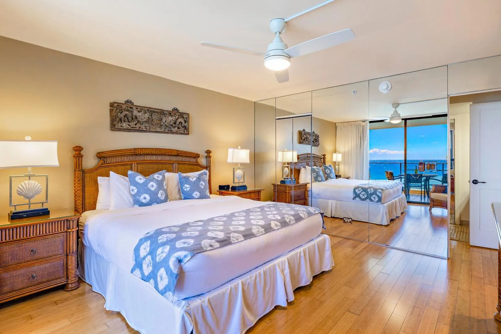 Exquisite One-bedroom, One-bathroom Beachfront Residence! Kaanapali