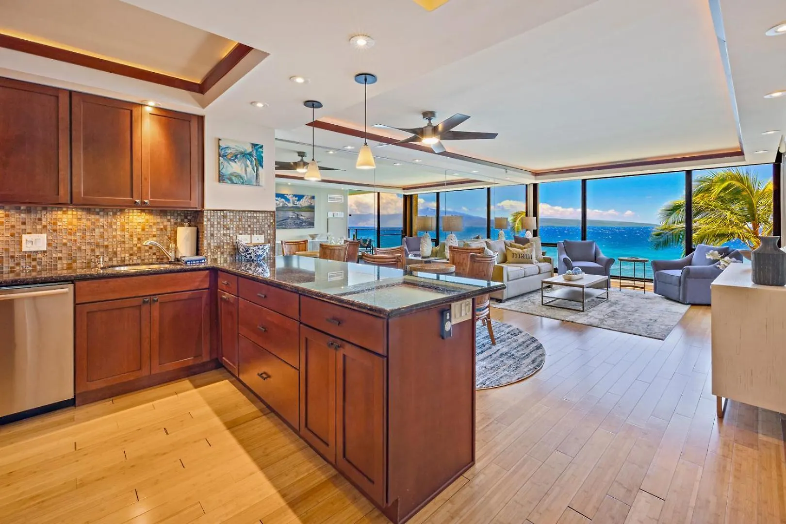 Apartment Exquisite One-bedroom, One-bathroom Beachfront Residence! Kaanapali
