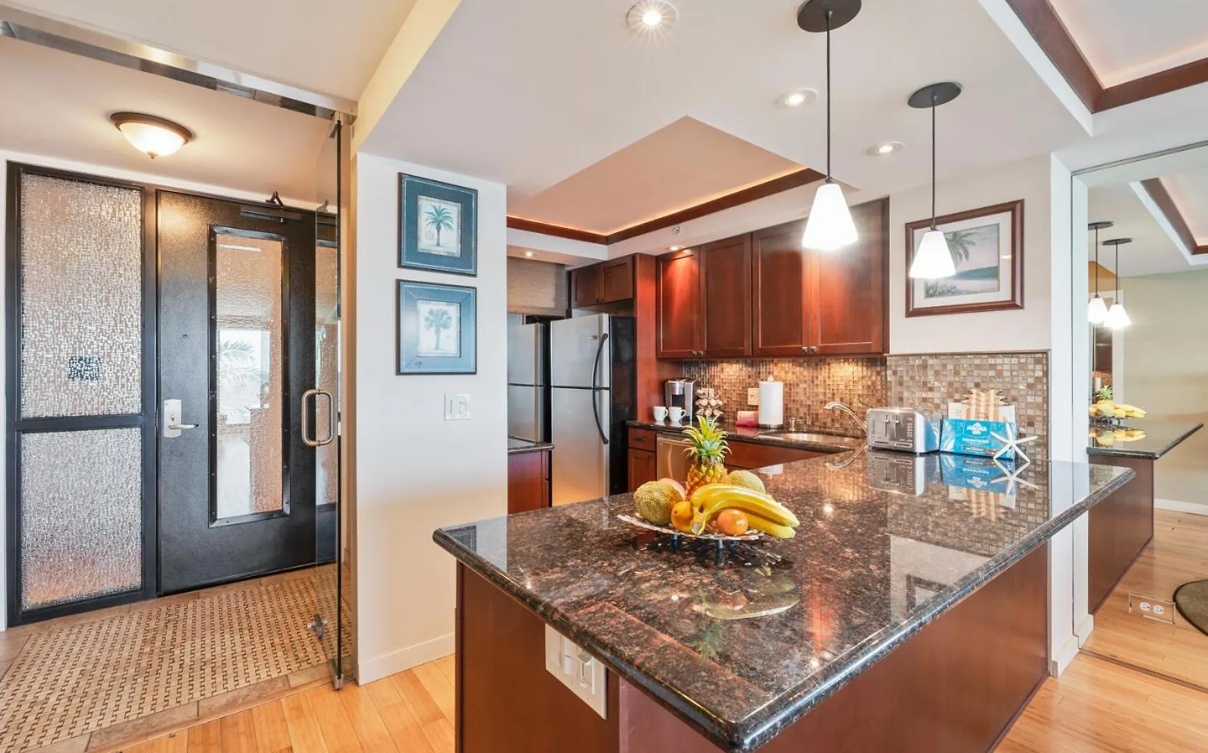 Apartment Exquisite One-bedroom, One-bathroom Beachfront Residence! *