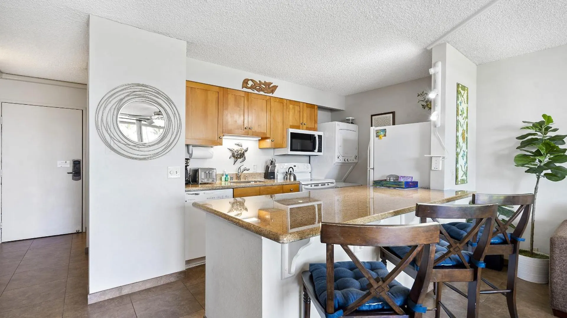 Island Surf 304 - Renovated, Ocean Views, Split Ac Holiday home Kihei