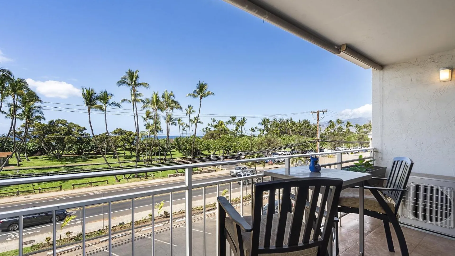 Island Surf 304 - Renovated, Ocean Views, Split Ac Holiday home *