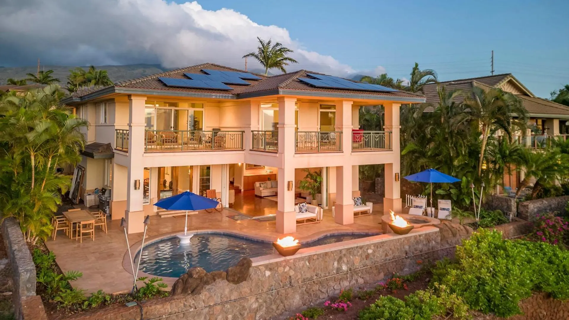Villa Breathtaking Oceanfront Lahaina