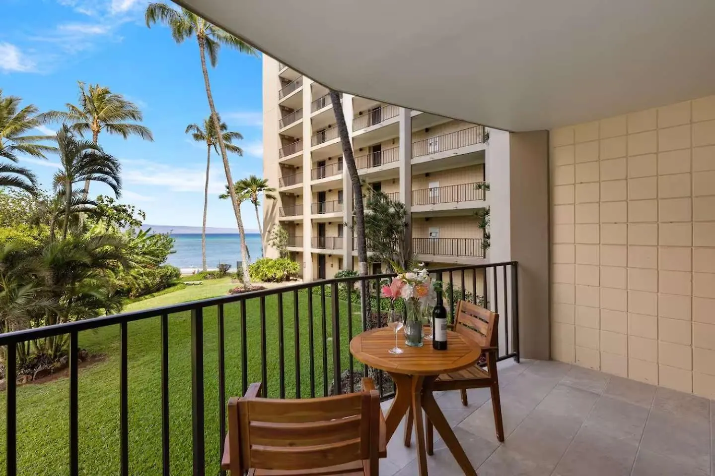 Ocean Views Luxury Amenities Beachfront Retreat Holiday home