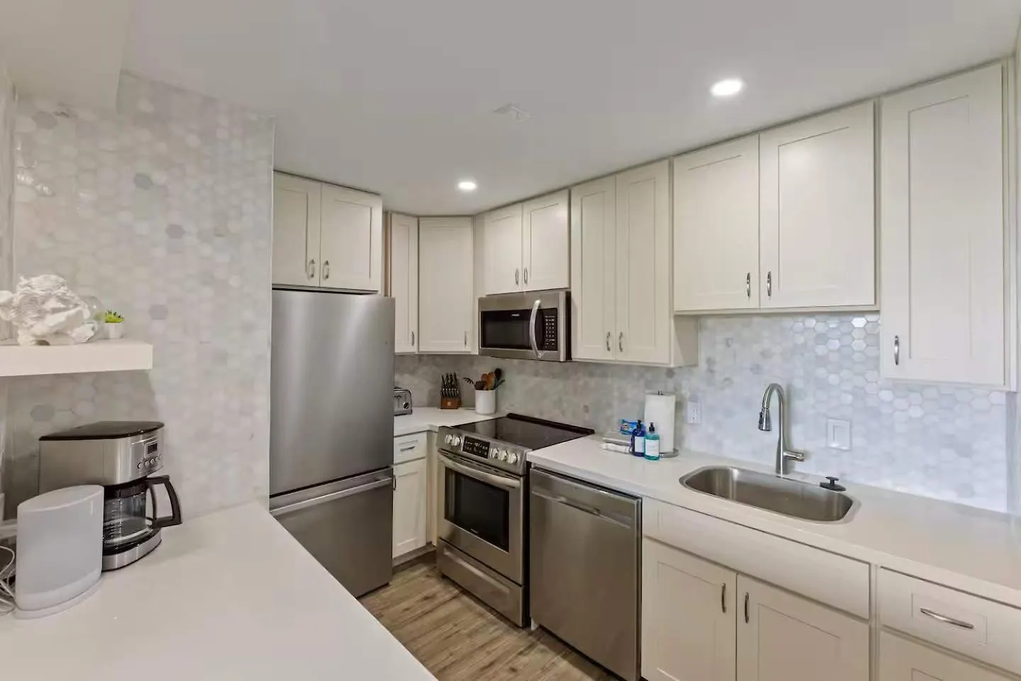 Holiday home Ocean Views Luxury Amenities Beachfront Retreat