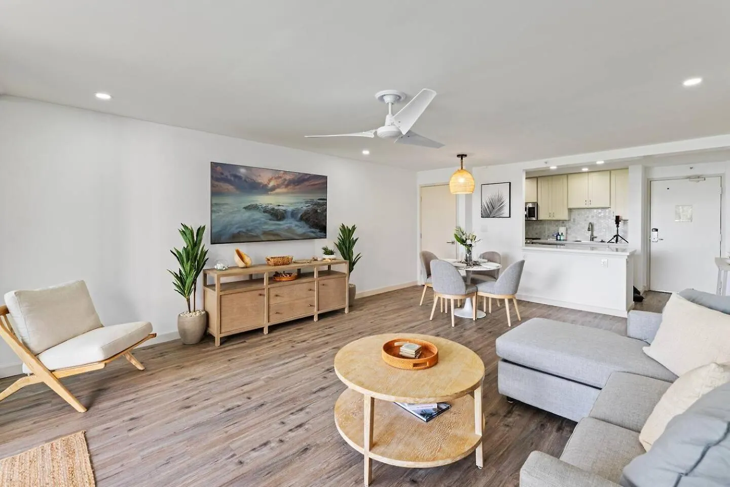 Ocean Views Luxury Amenities Beachfront Retreat * Kahana