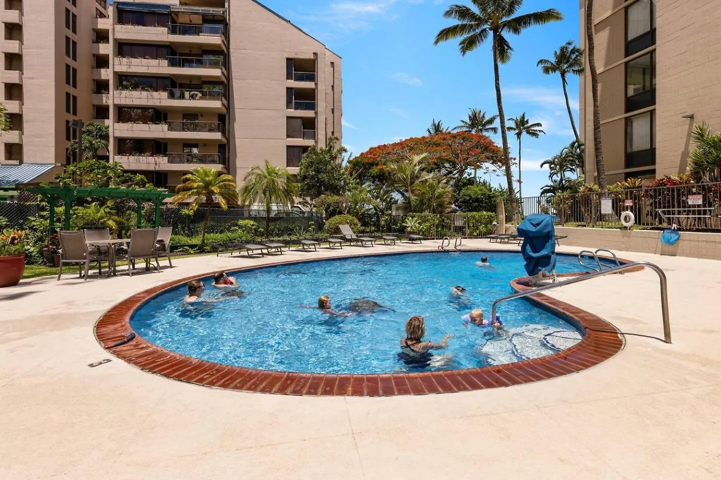 Ocean Views Luxury Amenities Beachfront Retreat