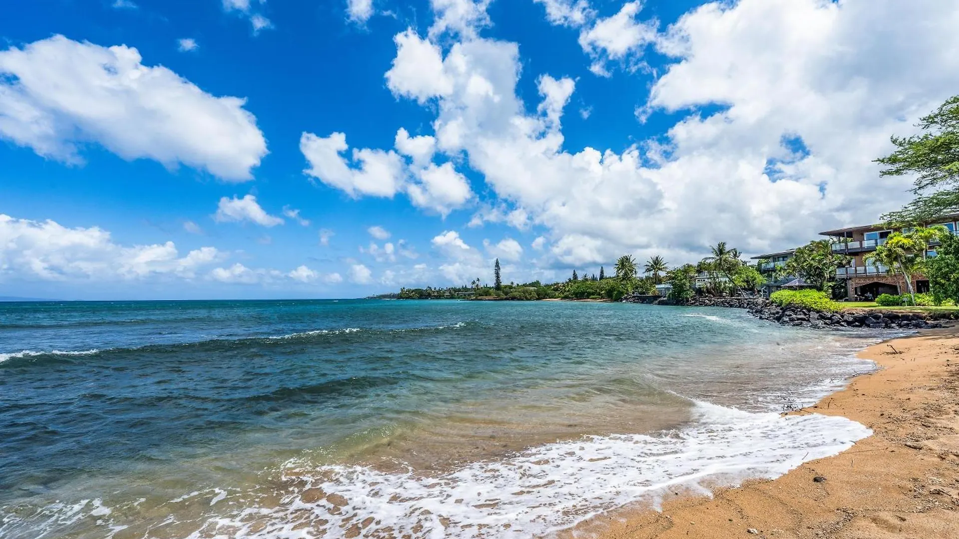 Village 2 * Kahana