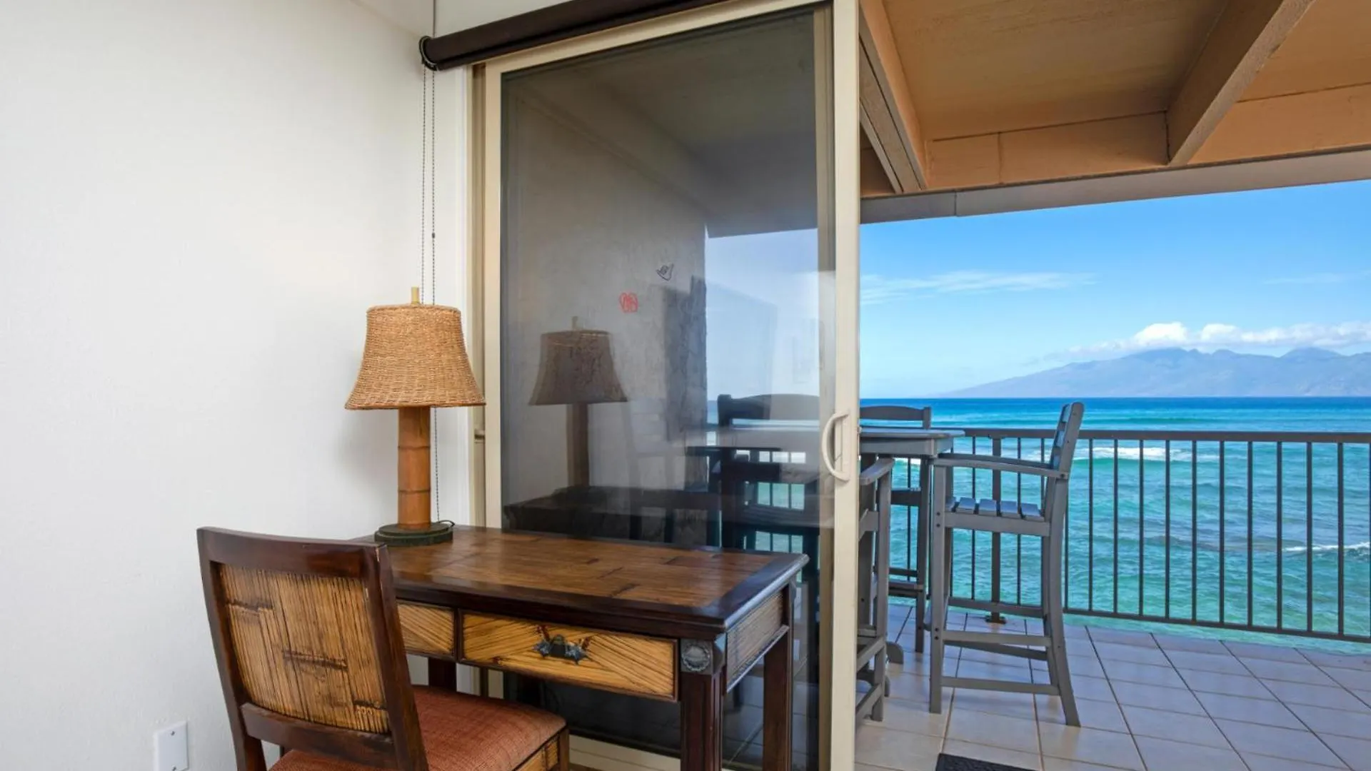 Apartment Kbm Free Car Lokelani Lok-b201 Ocean Front 2 Bedrooms Recently Remodeled Napili-Honokowai