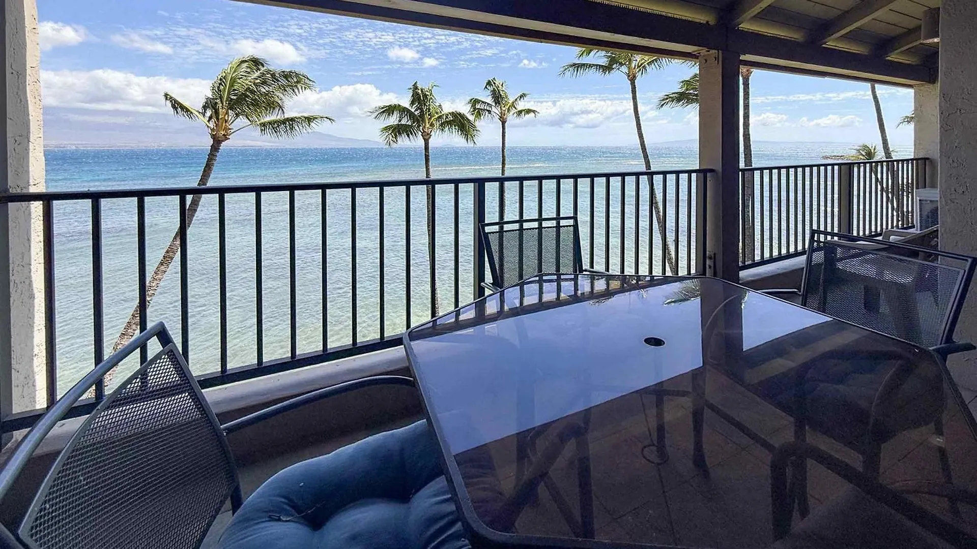 Lauloa 410 - Floor, Direct Ocean Front, Stunning Renovation, Wi-fi, Split Ac