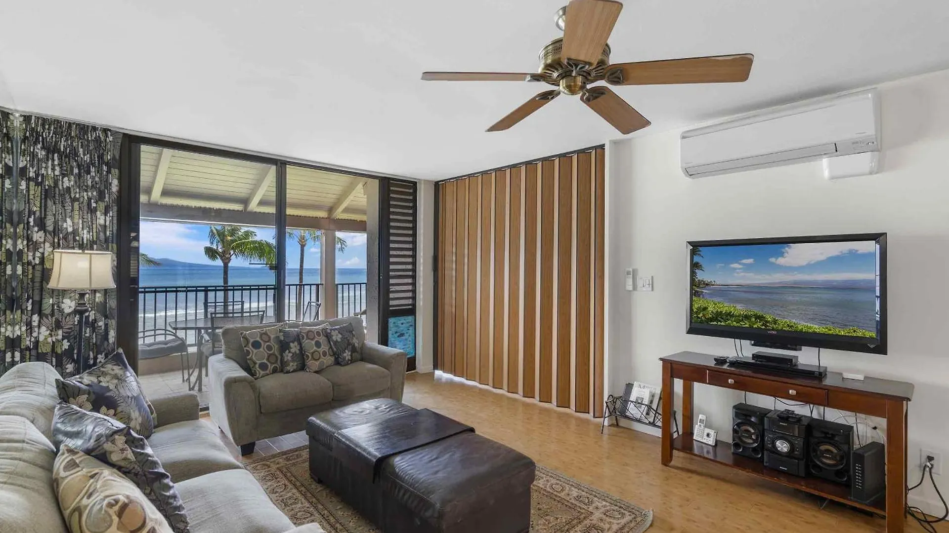 Lauloa 410 - Floor, Direct Ocean Front, Stunning Renovation, Wi-fi, Split Ac * Wailuku