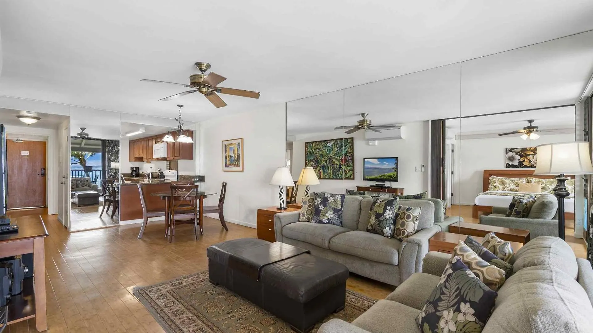 Dom wakacyjny Lauloa 410 - Floor, Direct Ocean Front, Stunning Renovation, Wi-fi, Split Ac Wailuku