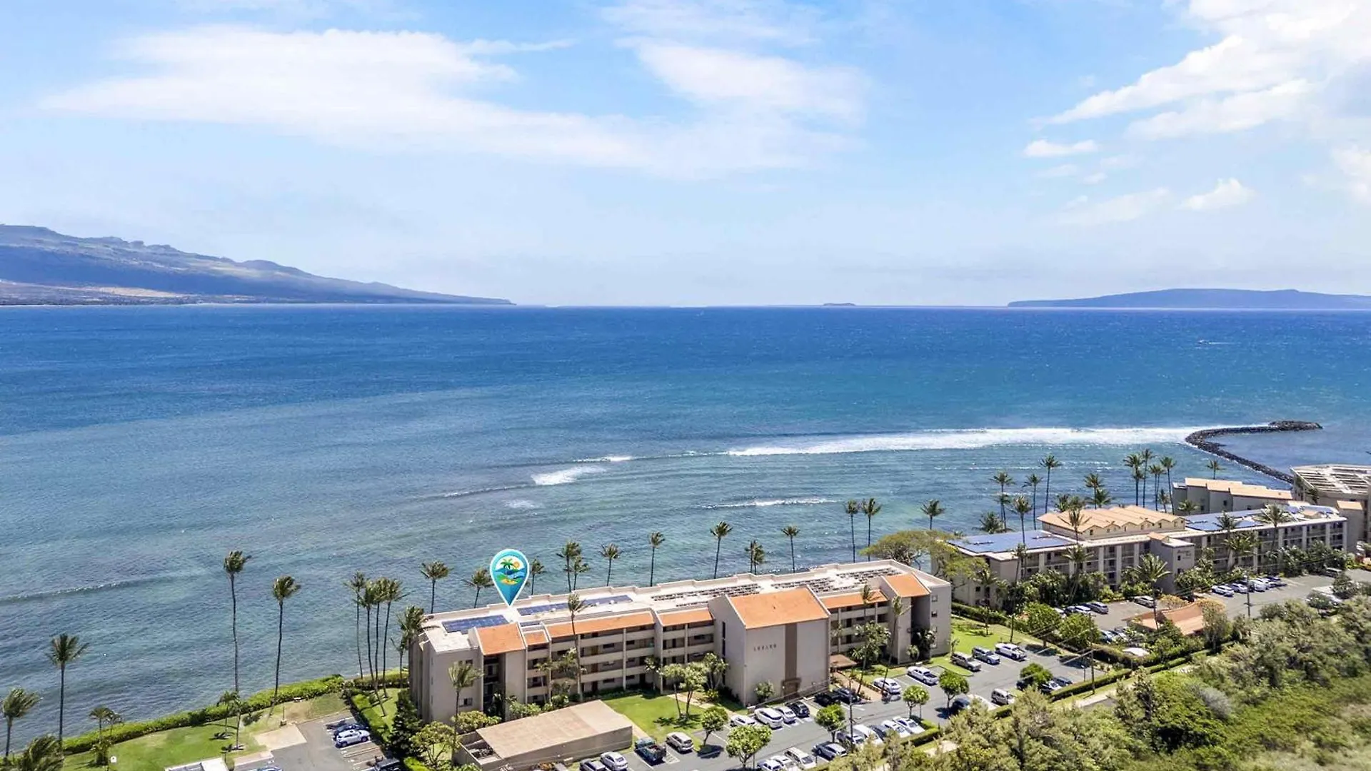 Lauloa 410 - Floor, Direct Ocean Front, Stunning Renovation, Wi-fi, Split Ac * Wailuku