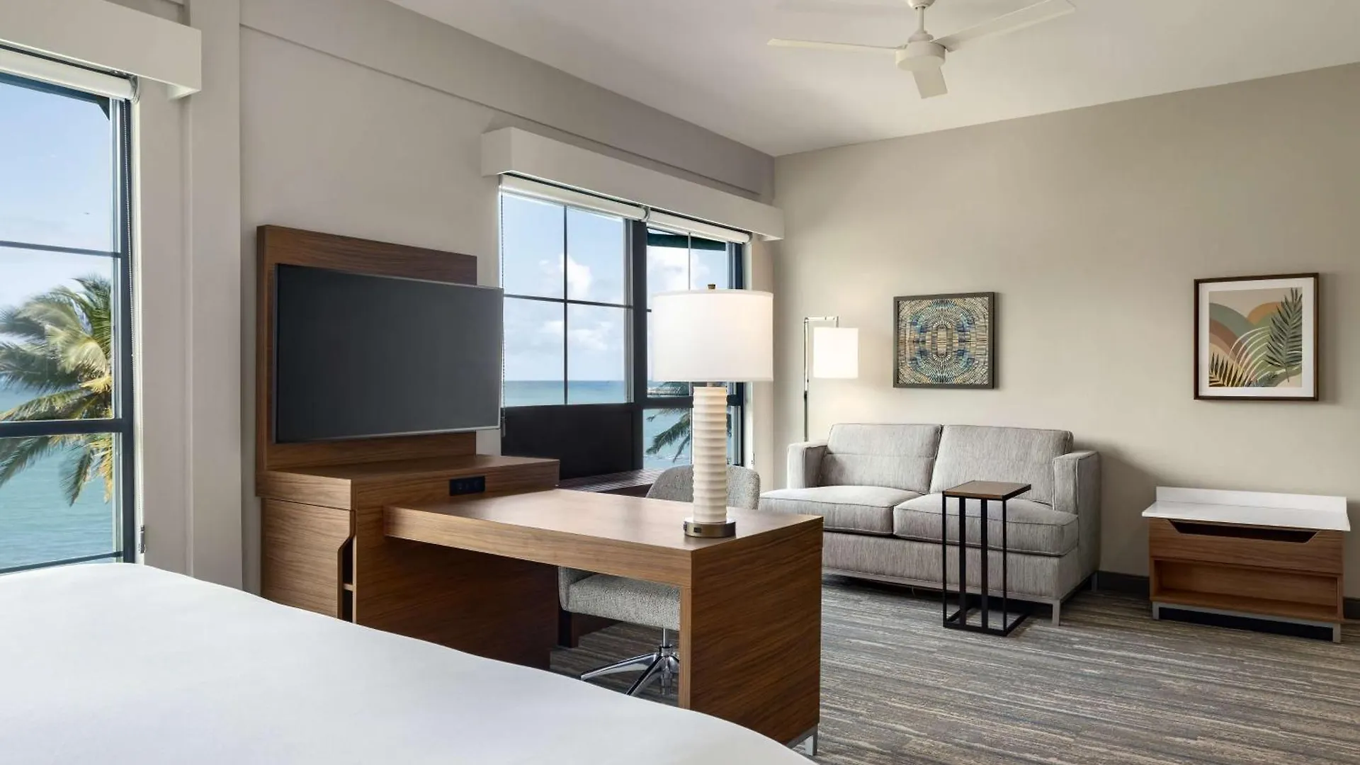 Hampton & Maui North Shore Hotel Kahului